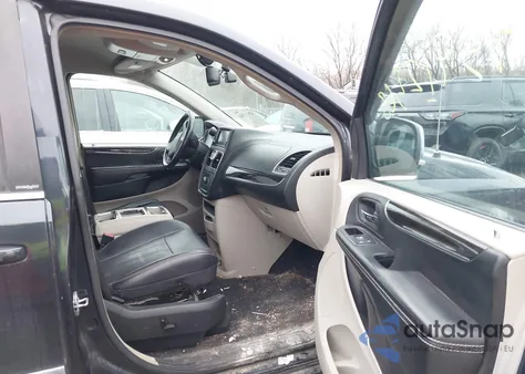 2014 Chrysler Town & Country Touring-L z USA, uszkodzony, nr VIN 2C4RC1CG1ER179966